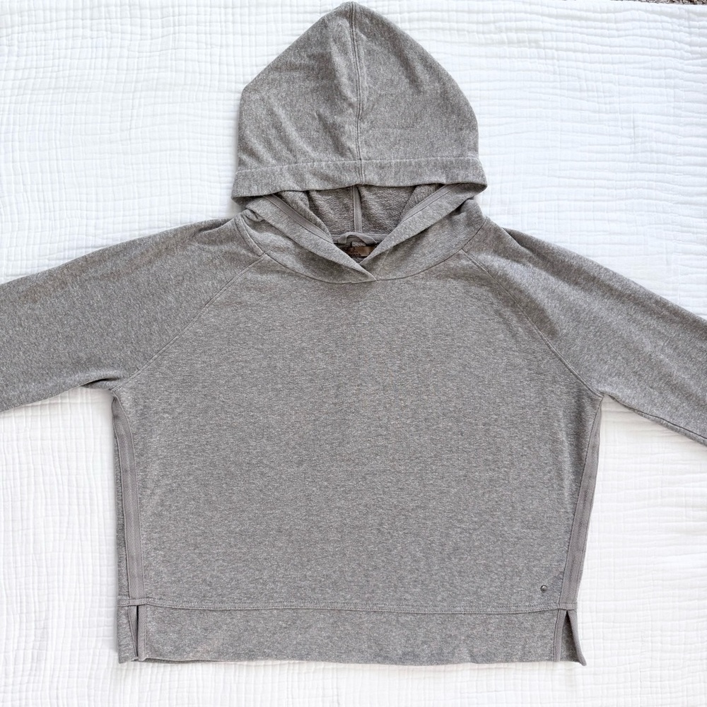 Prana gray hoodie sweatshirt size XL -Cropped with shorter long sleeves - Picture 2 of 15